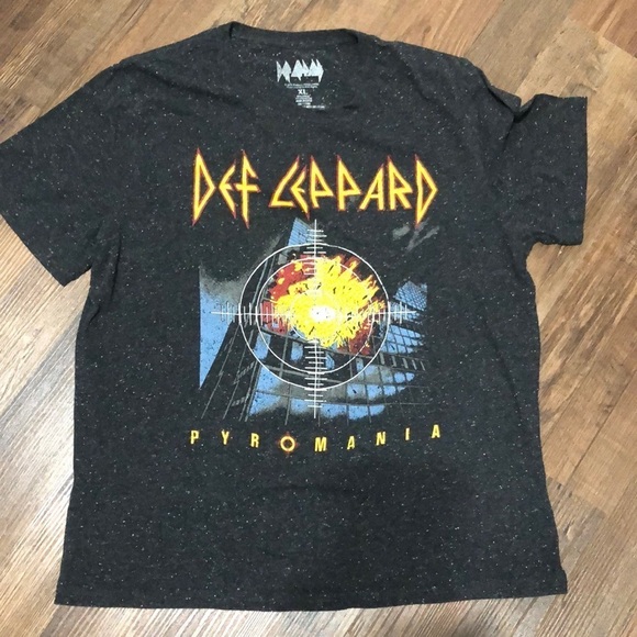 Def Leppard T-shirt - Picture 1 of 7